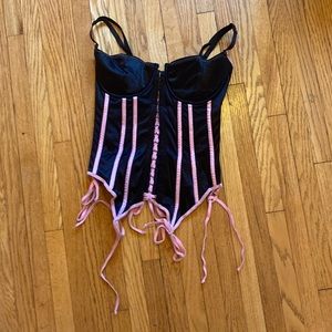 Foxy black and pink corset